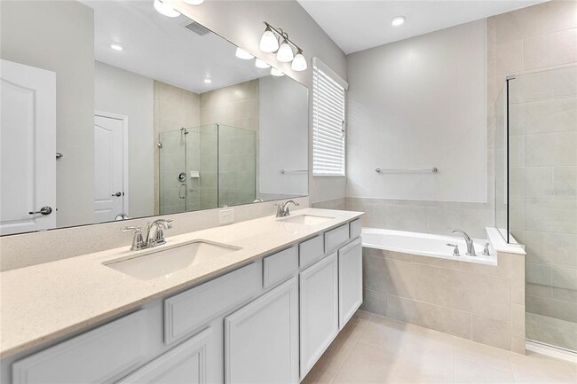 Building Photo - 17014 Crestmont Blvd