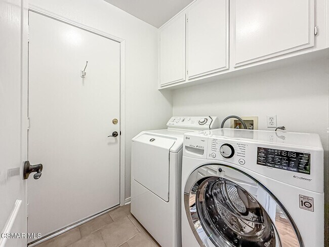 Building Photo - 12057 Falcon Crest Way