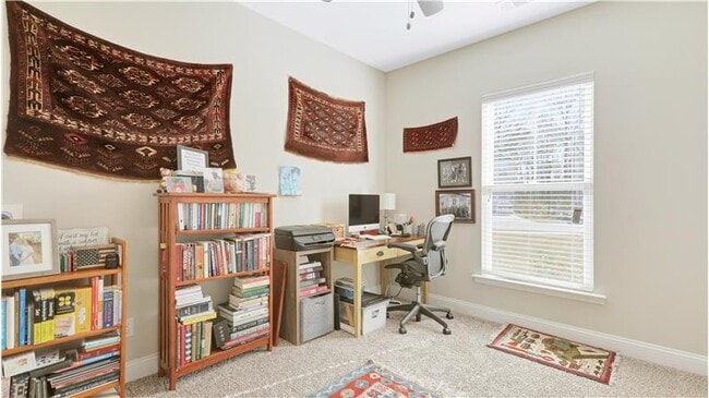 Building Photo - 170 Whitaker Way N