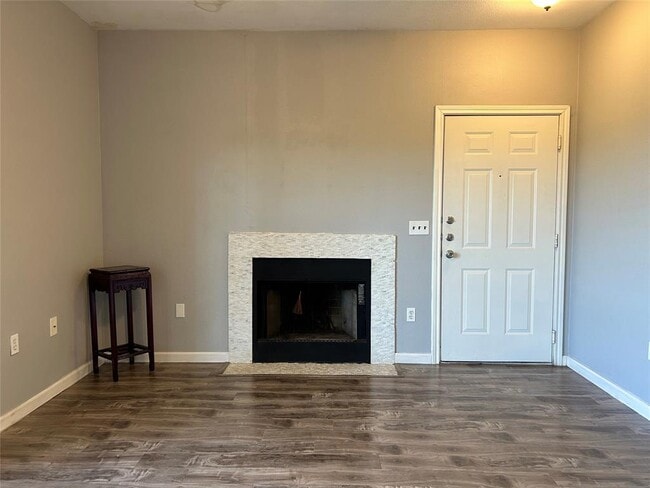 Building Photo - 2320 Gracy Farms Ln