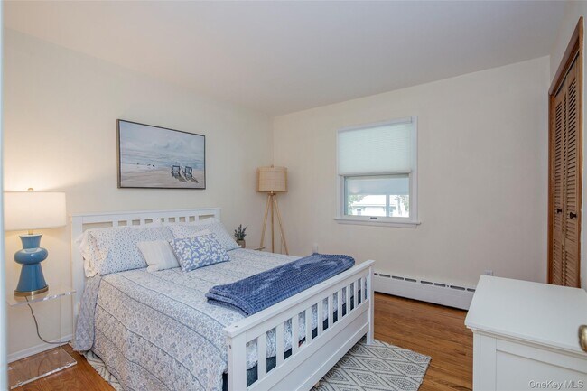 Building Photo - 275 Maier Pl