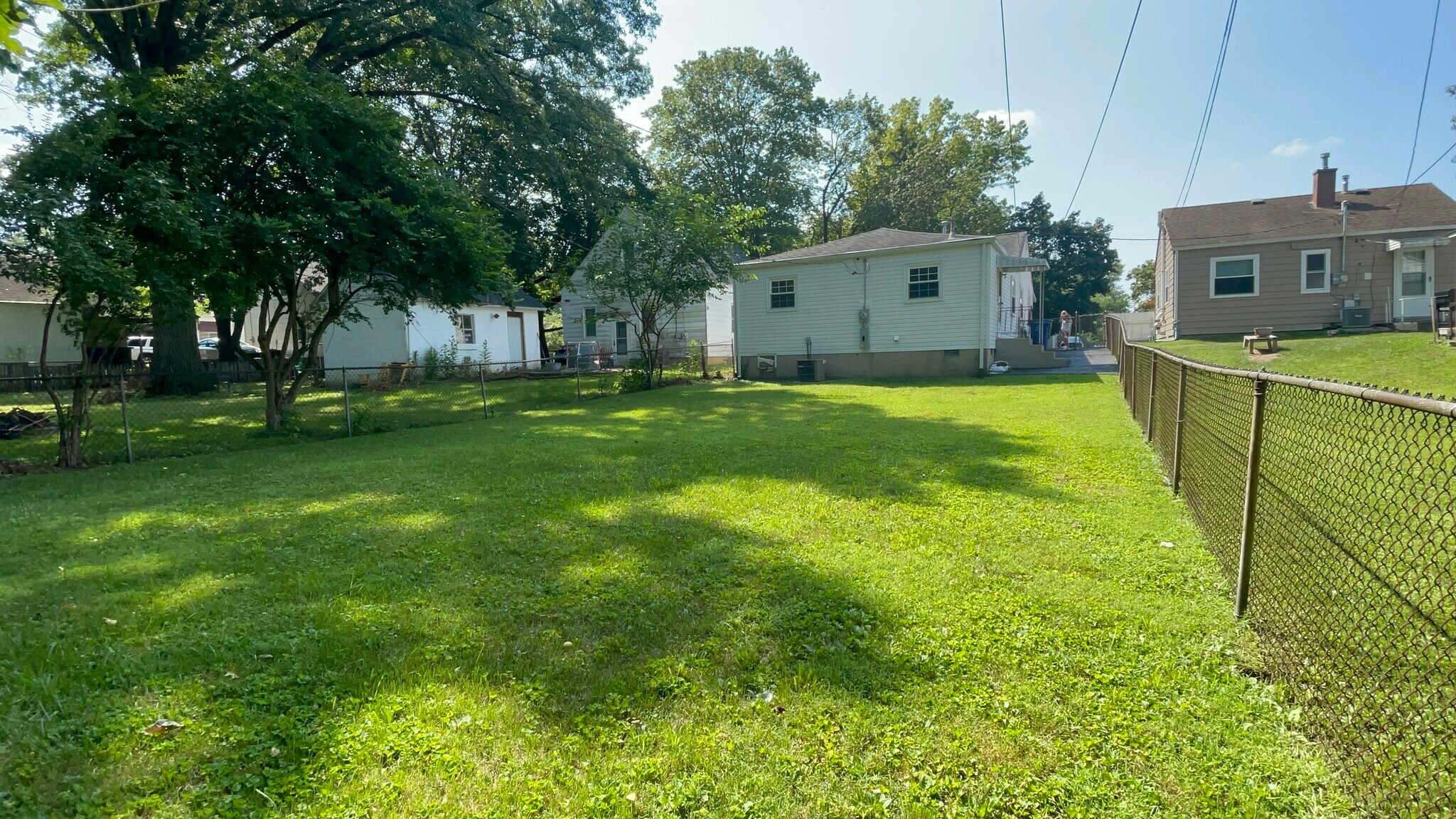Large fenced yard - 334 Chase Rd