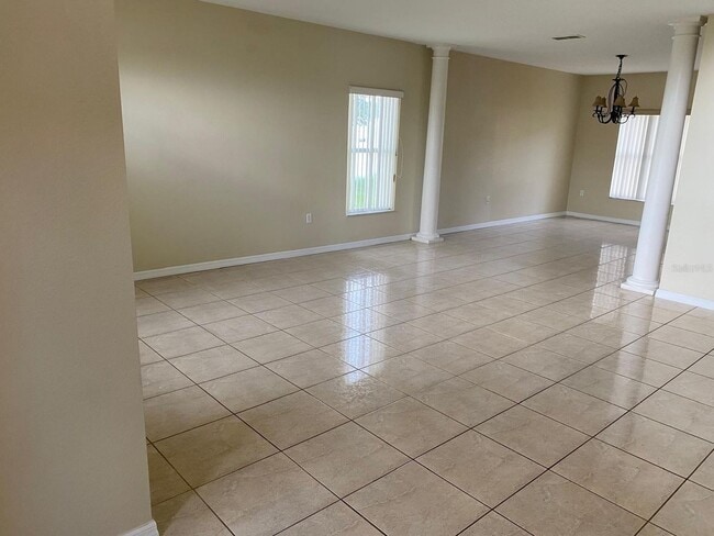 Building Photo - 2299 Rock Dr