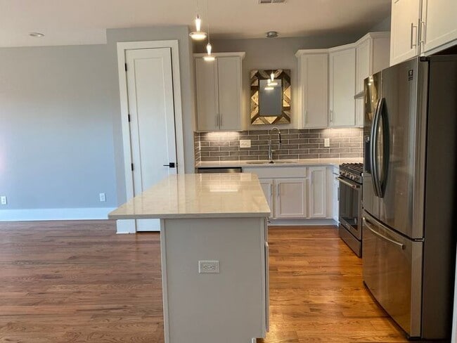 Building Photo - Newer Contruction - 3 Bed 3.5 Bath 3 Stories!