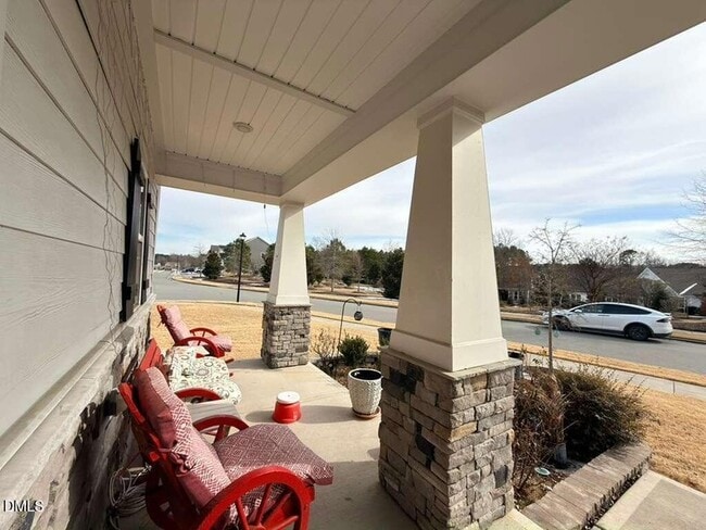 Building Photo - 3500 Barn Rd