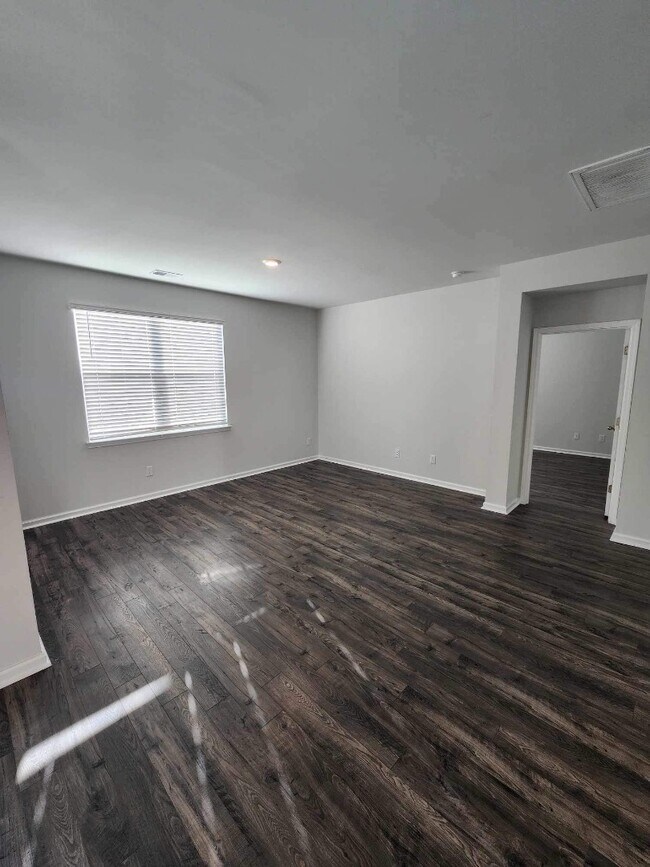 Building Photo - 10035 Hamilton Br Lp