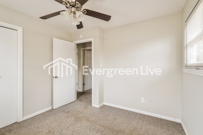 Building Photo - 3508 Wyevale Dr