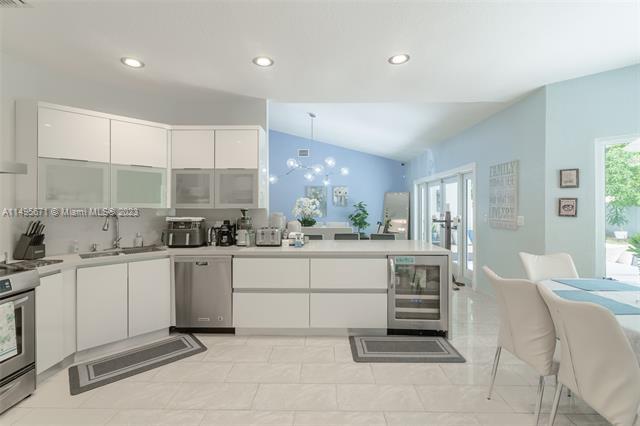 Building Photo - 8240 NW 154th Ter