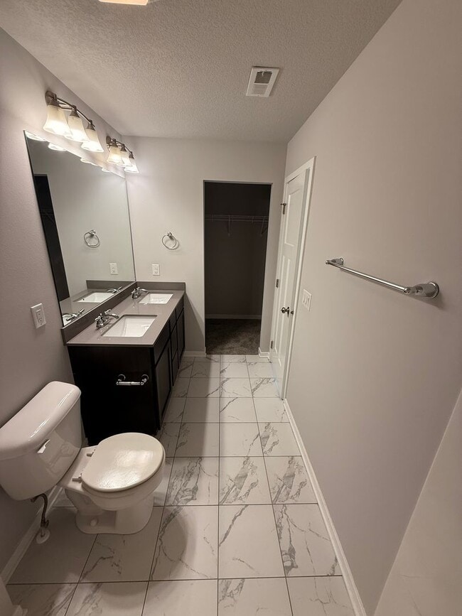 Building Photo - Beautiful 3 Bedroom Single Family Home in ...