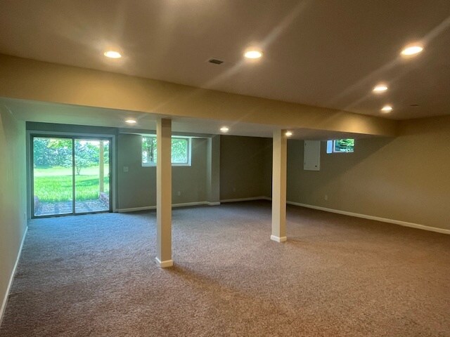 Building Photo - 6029 Eaglet Dr