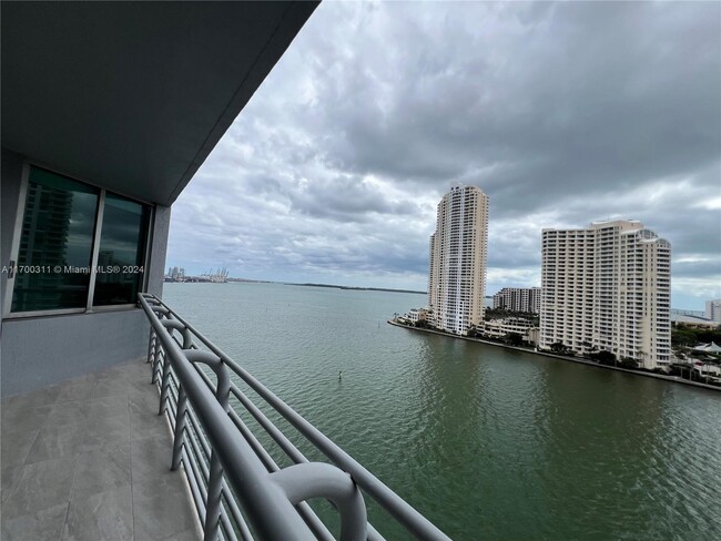 Building Photo - 335 S Biscayne Blvd