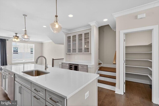 Building Photo - 5128 Ridgeview Retreat Dr