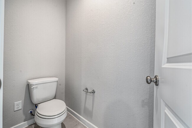 Building Photo - 7623 Coral Lk Dr