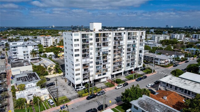 Building Photo - 7850 Byron Ave