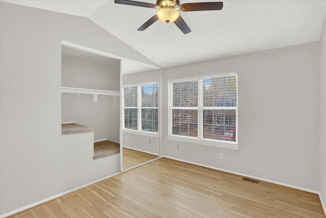 Building Photo - 2635 E Nichols Cir