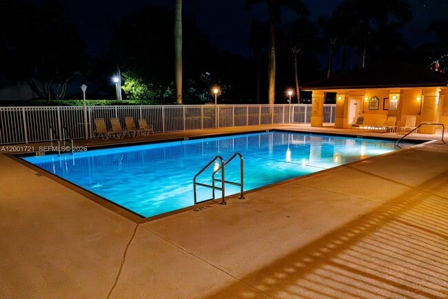 Building Photo - 213 E Forest Oak Cir