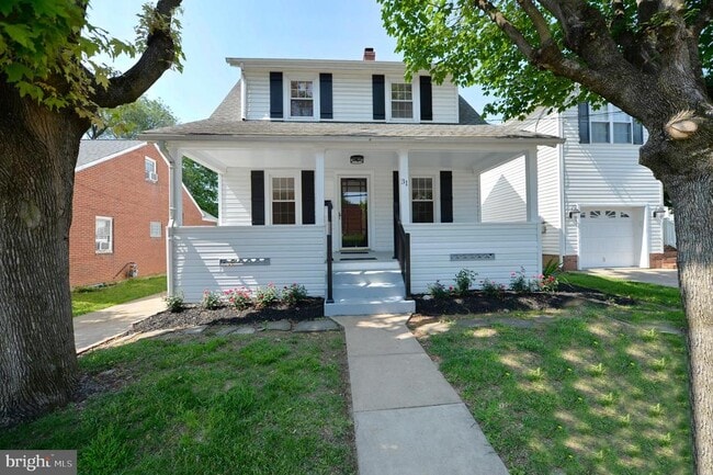 Building Photo - 31 W Whitlock Ave