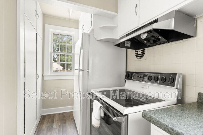 Building Photo - 3712 S Anthony Blvd