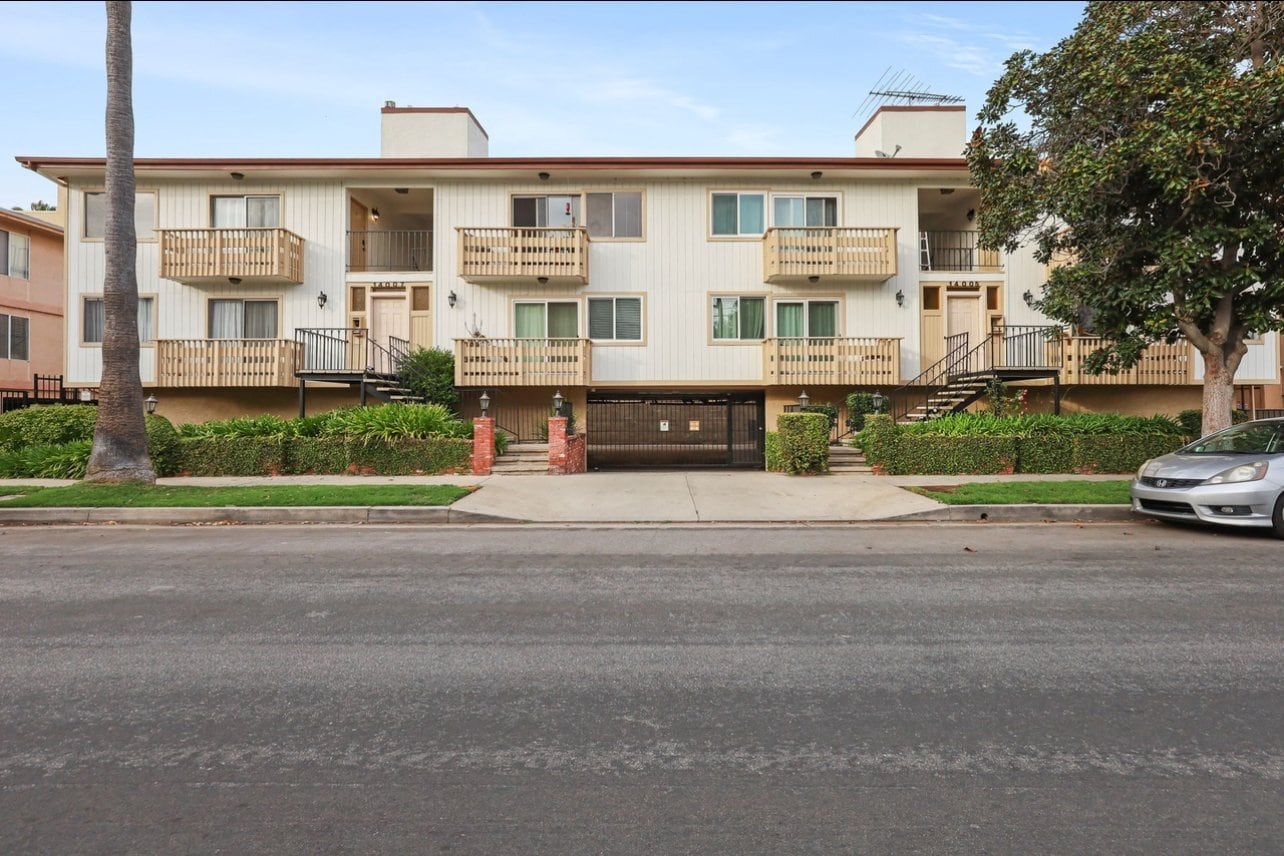 Building Photo - 14007 Milbank St