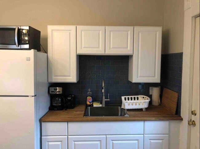 Building Photo - 35 Latta Ave