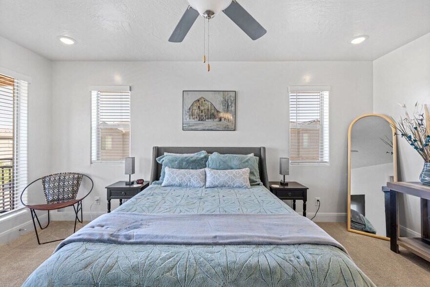 Building Photo - 350 W Old Hwy