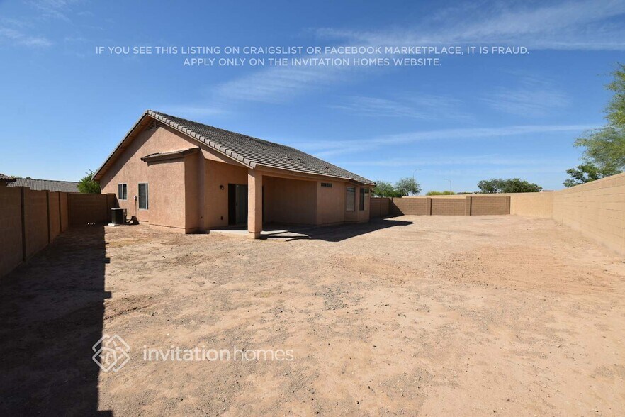 Building Photo - 9903 W Trumbull Rd