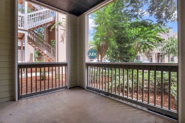 Building Photo - Live the Lowcountry Lifestyle in Comfort a...