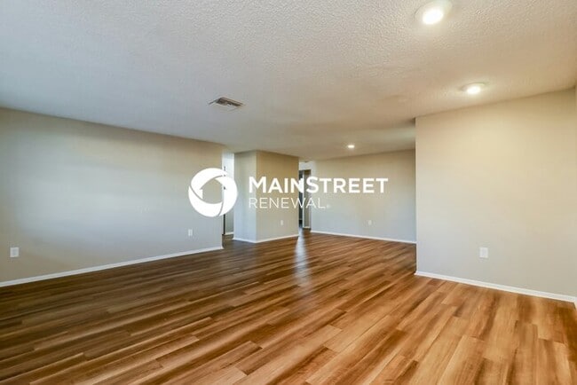 Building Photo - 3 Bedroom Pet-Friendly Home in Port Richey, FL with Main Street Renewal