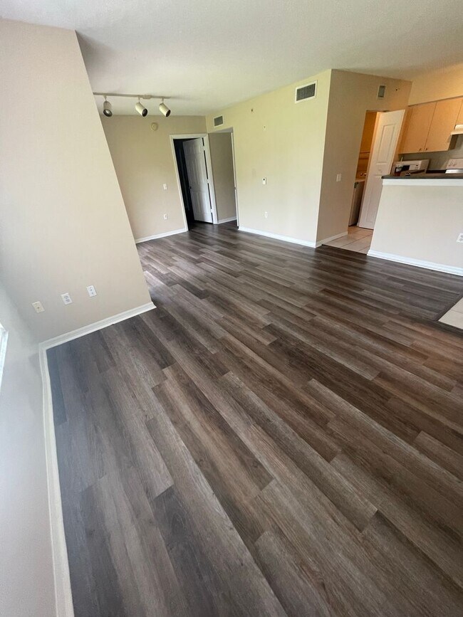 Building Photo - 4200 San Marino Blvd