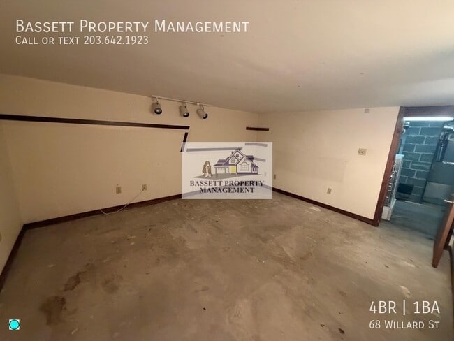 Building Photo - 68 Willard St