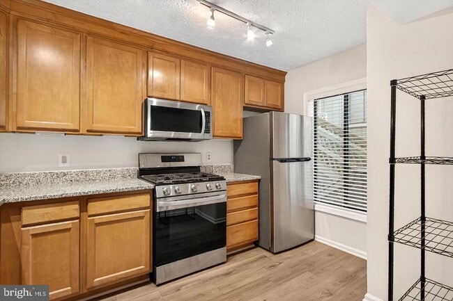 Building Photo - 2251 Hunters Run Dr