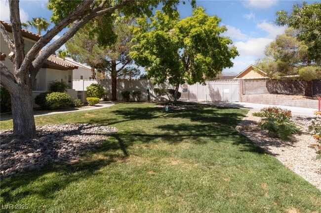 Building Photo - 8025 Cherish Ave