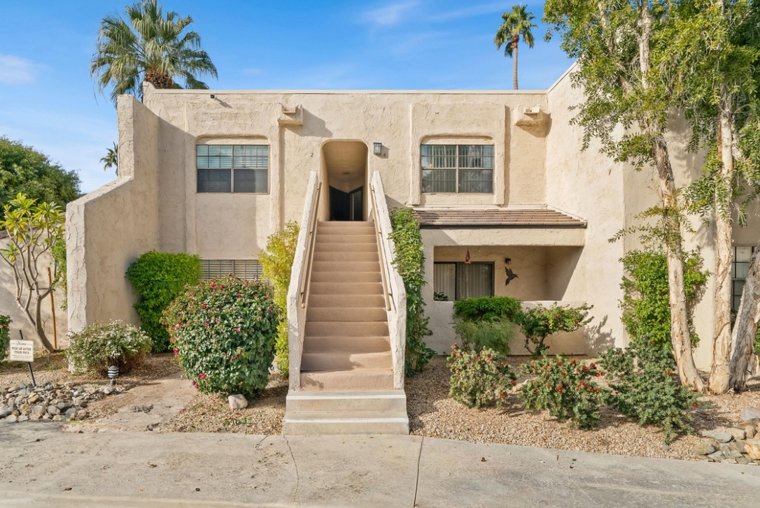 Building Photo - 5300 E Waverly Dr
