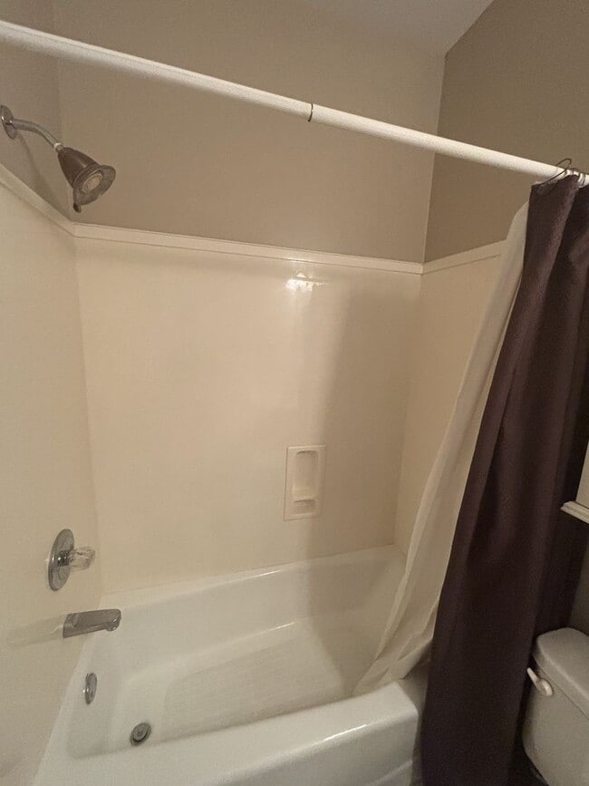 Building Photo - Spacious 3 Bed 2 Bath Home In Homewood With Large Basement