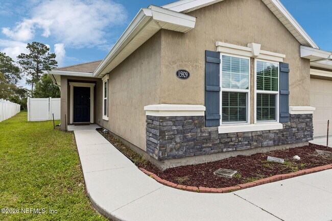 Building Photo - 15929 Hutton Ln