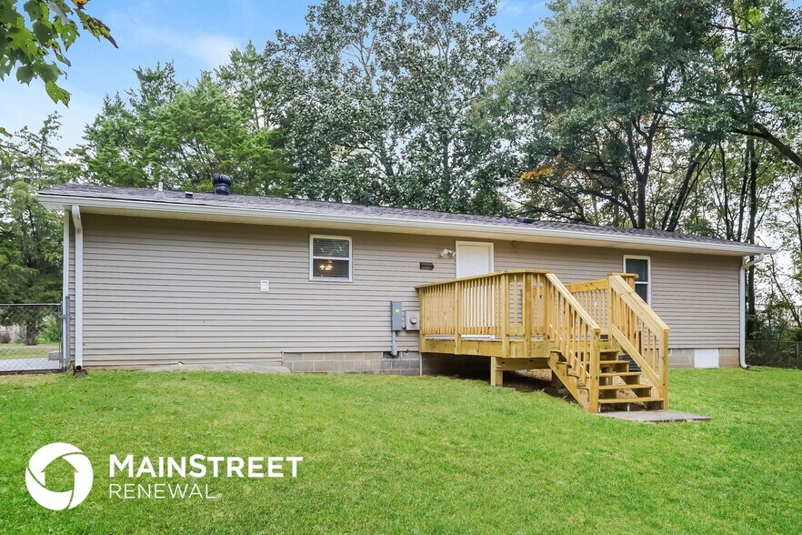 Building Photo - 66 Seminole Rd NE