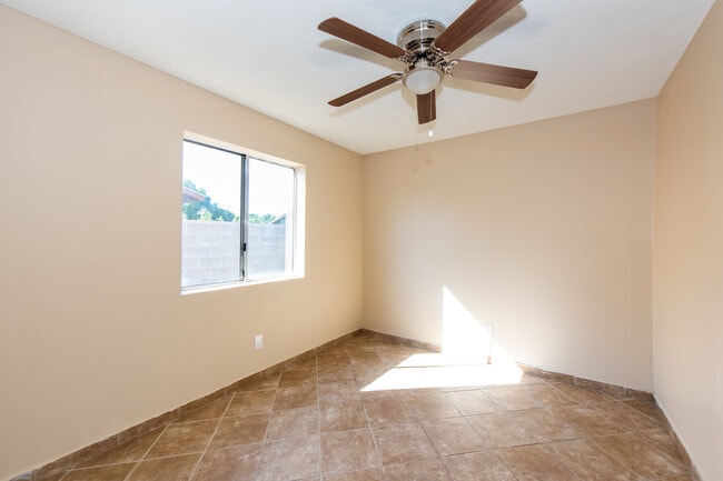 Building Photo - 4597 W 18th Pl