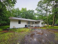 Building Photo - 407 Mountain Rd