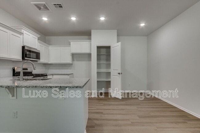 Building Photo - 11607 Mackenzie Wy