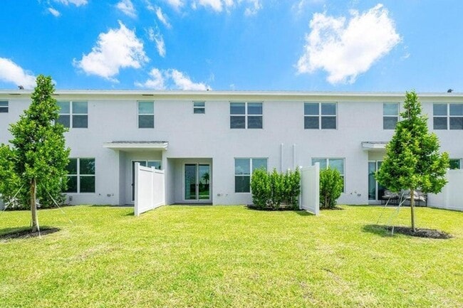 Building Photo - 4159 Lagoon Shore Dr