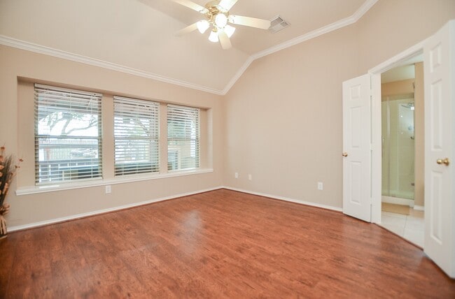 Building Photo - 2811 Willow Fork Dr