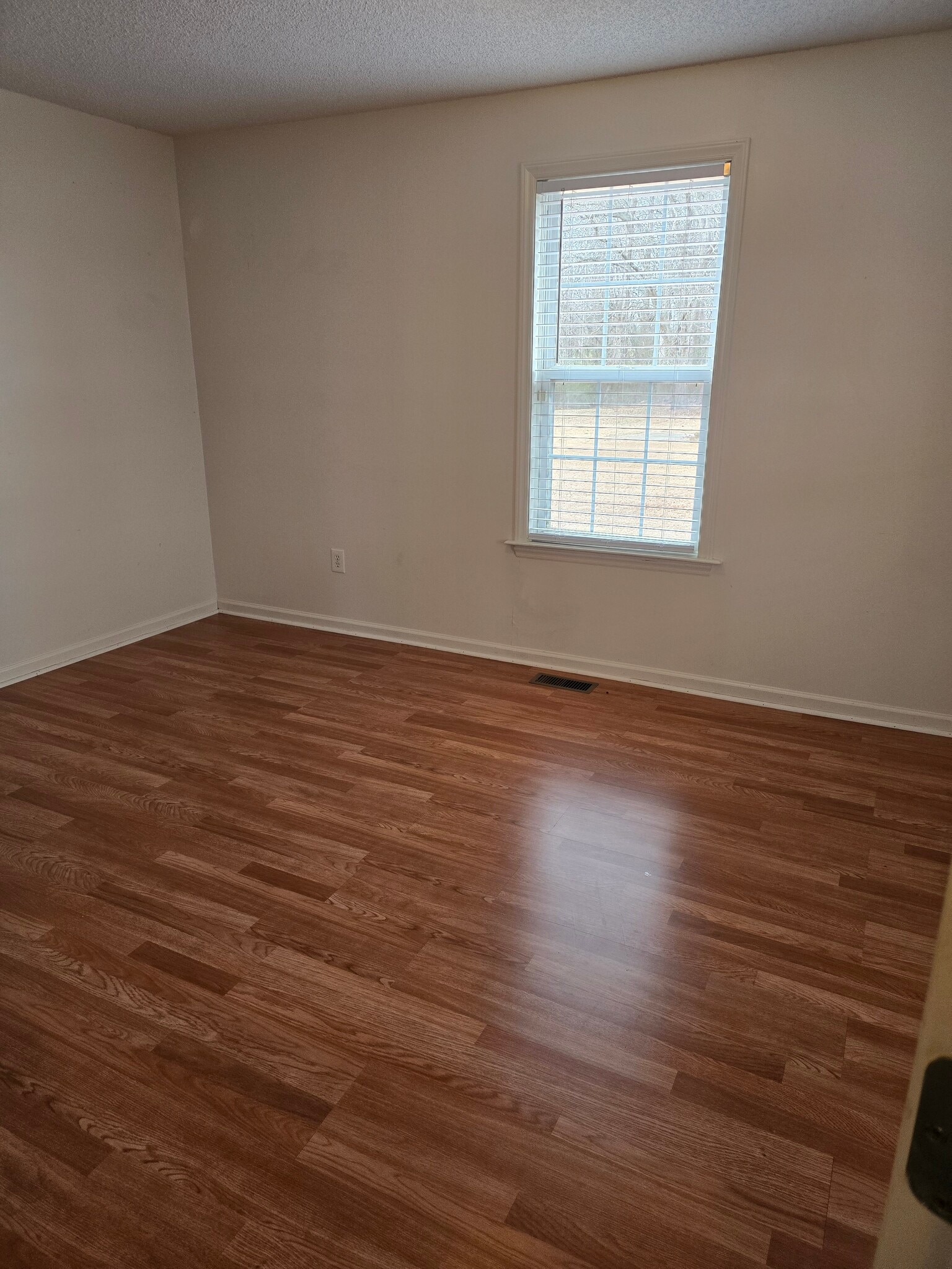 2nd bedroom - 884 Matthews Mill Pond Rd