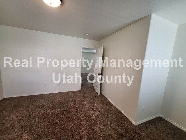 Building Photo - Eagle Mountain Home