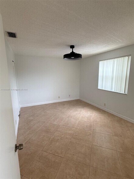Building Photo - 5861 Riverside Dr