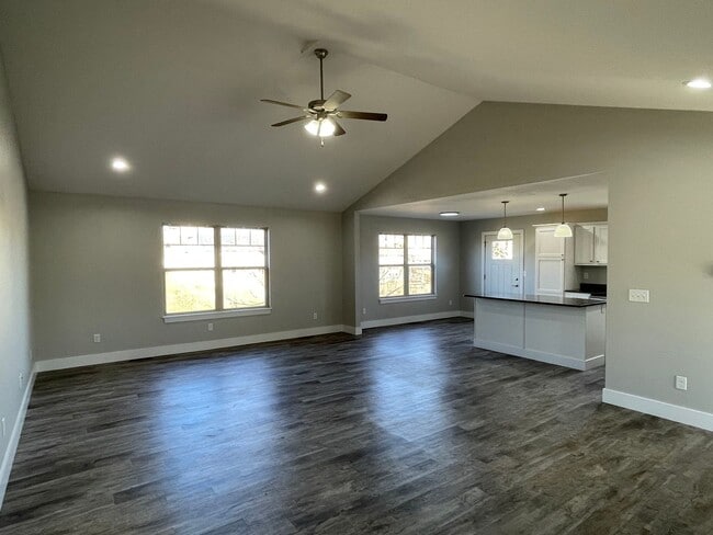 Building Photo - Built in 2020! 3 Bed 2 Bath w/ FENCE and UF Walk Out Basement