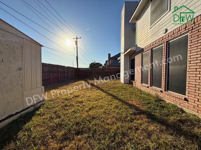 Building Photo - Beautiful 4 Bedroom 2.5 Bathroom Home for Lease in Grand Prairie, TX
