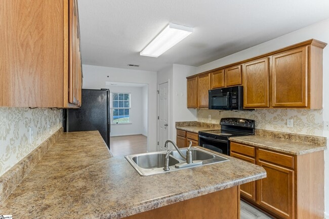 Building Photo - 301 Carnahan Dr