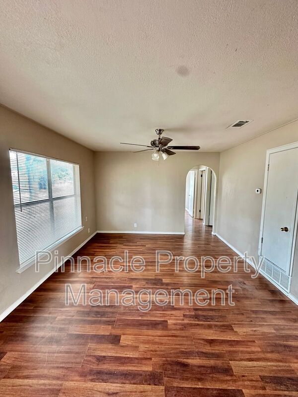 Building Photo - 2701 Raney St