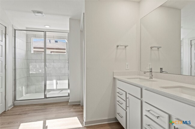 Building Photo - 530 Wilshire Rd