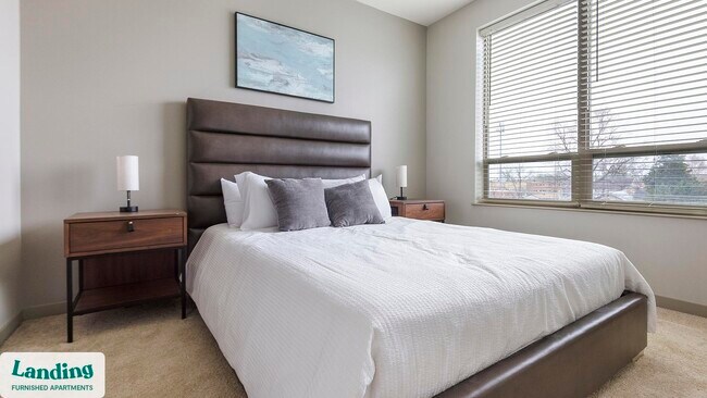 Building Photo - 5800 Highlands Plaza Dr